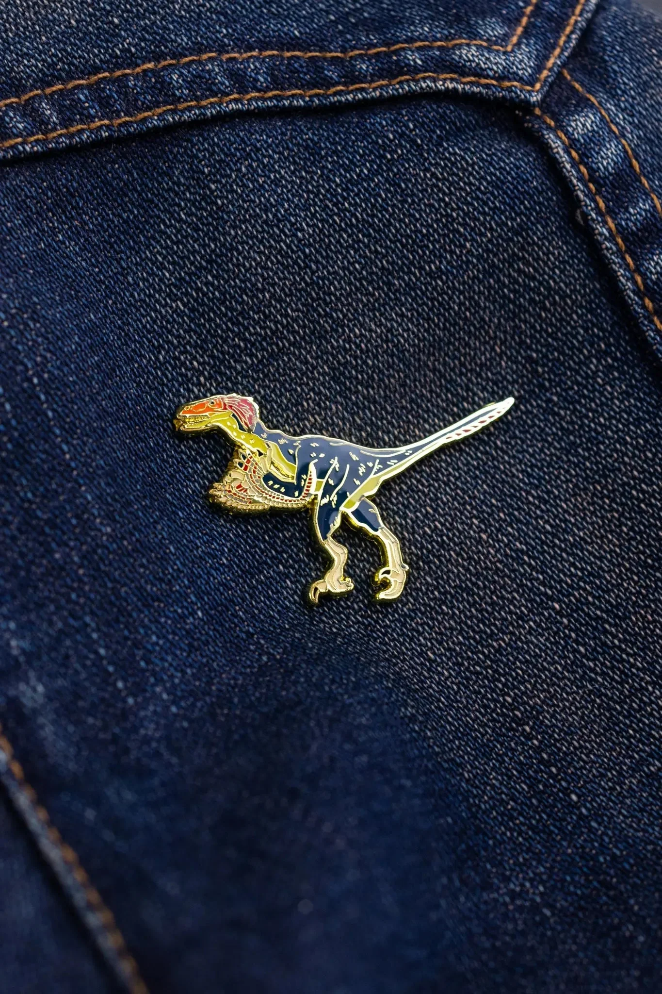 Deinonychus Enamel Pin (Deinonychus antirrhopus) - Image 3