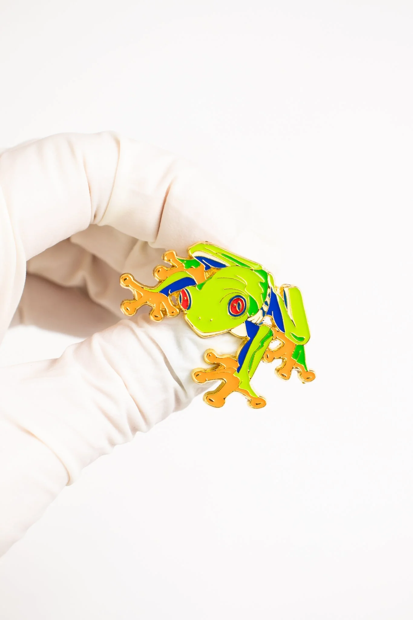 Red-Eyed Tree Frog Enamel Pin (Agalychnis callidryas) - Image 3